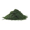 Poudre de spiruline en fond blanc